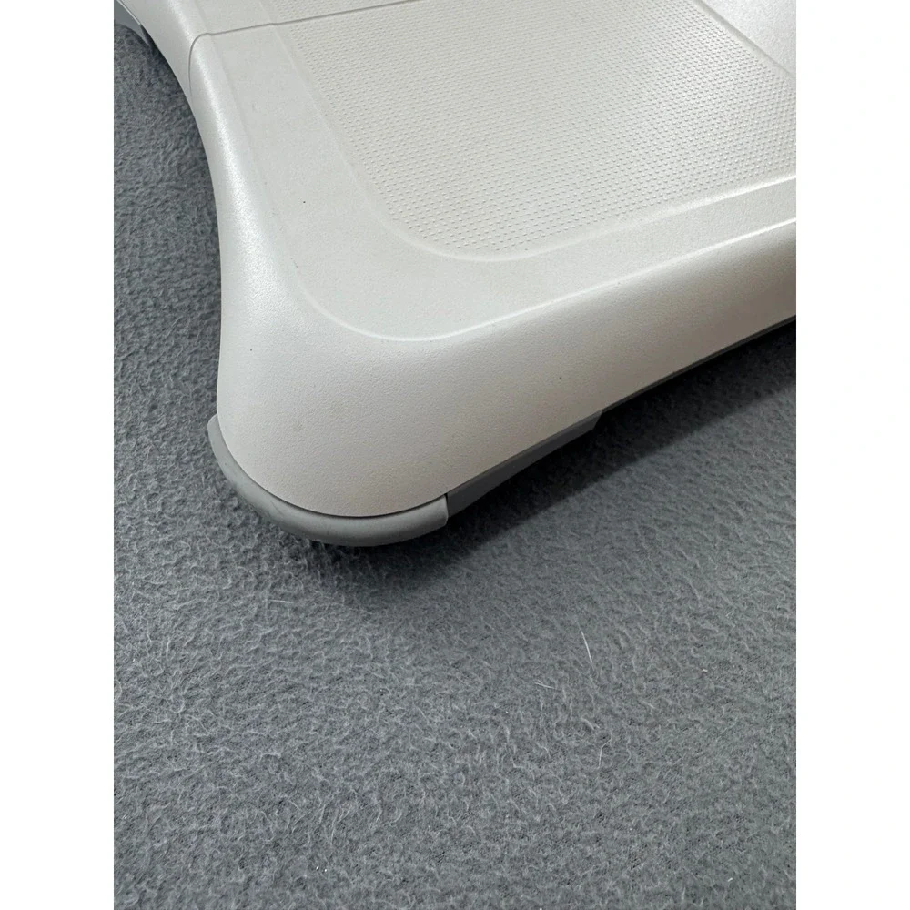 Nintendo Wii Balance Board White Wireless Fitness Accessory Retro Gaming Fitness